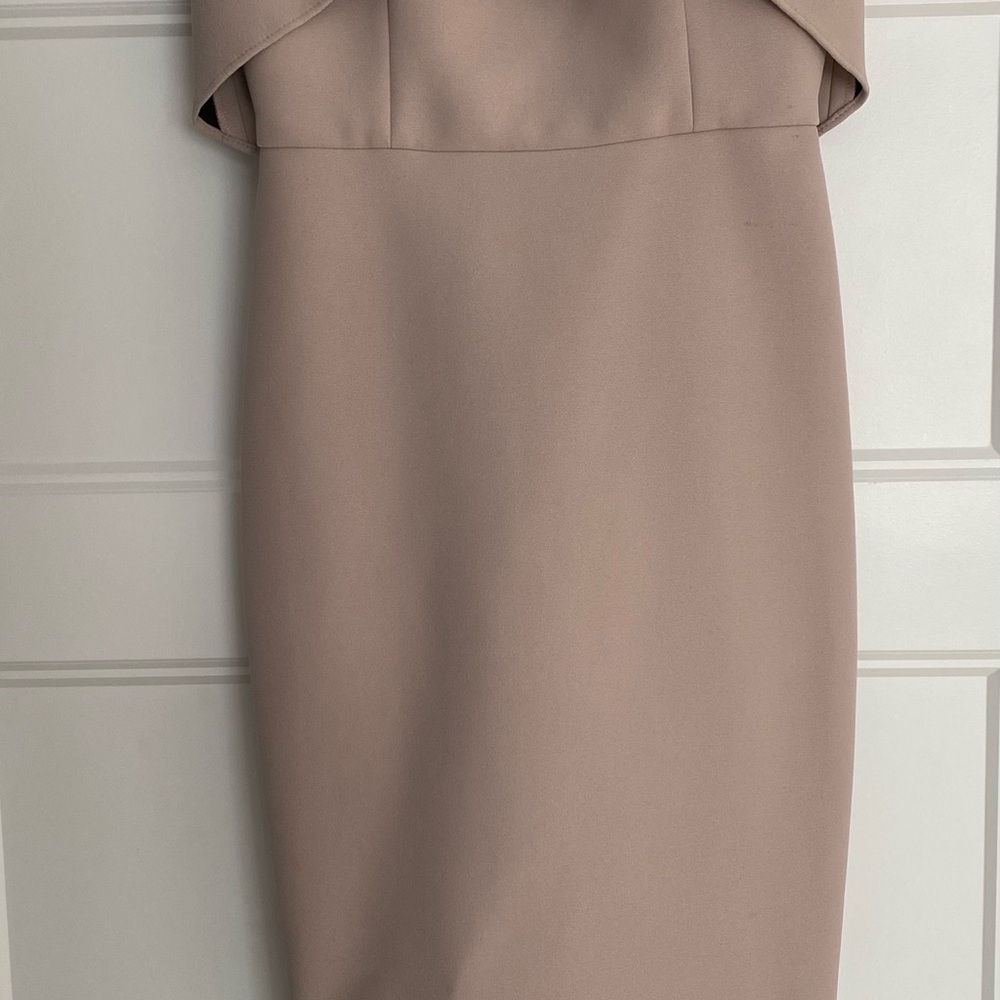Elegant Tan Women's Skirt